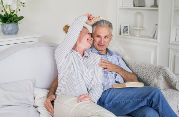 Vivre confortablement à la maison malgré l'incontinence