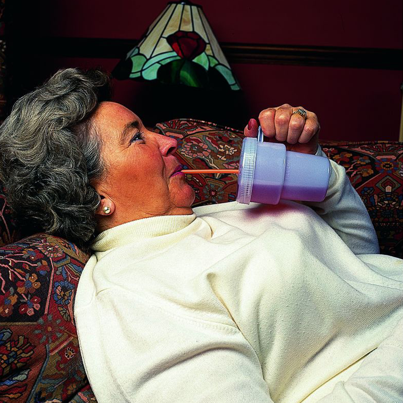 Tasse ergonomique Personne âgée