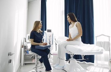 Divans d'examen électriques bastide le confort medical