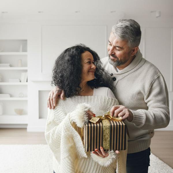 Couple sénior cadeau